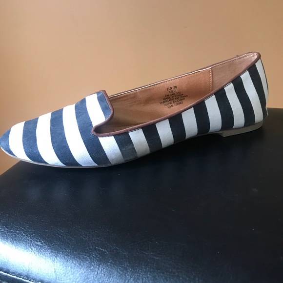 H&M White & Navy Striped Flats - Picture 2 of 3
